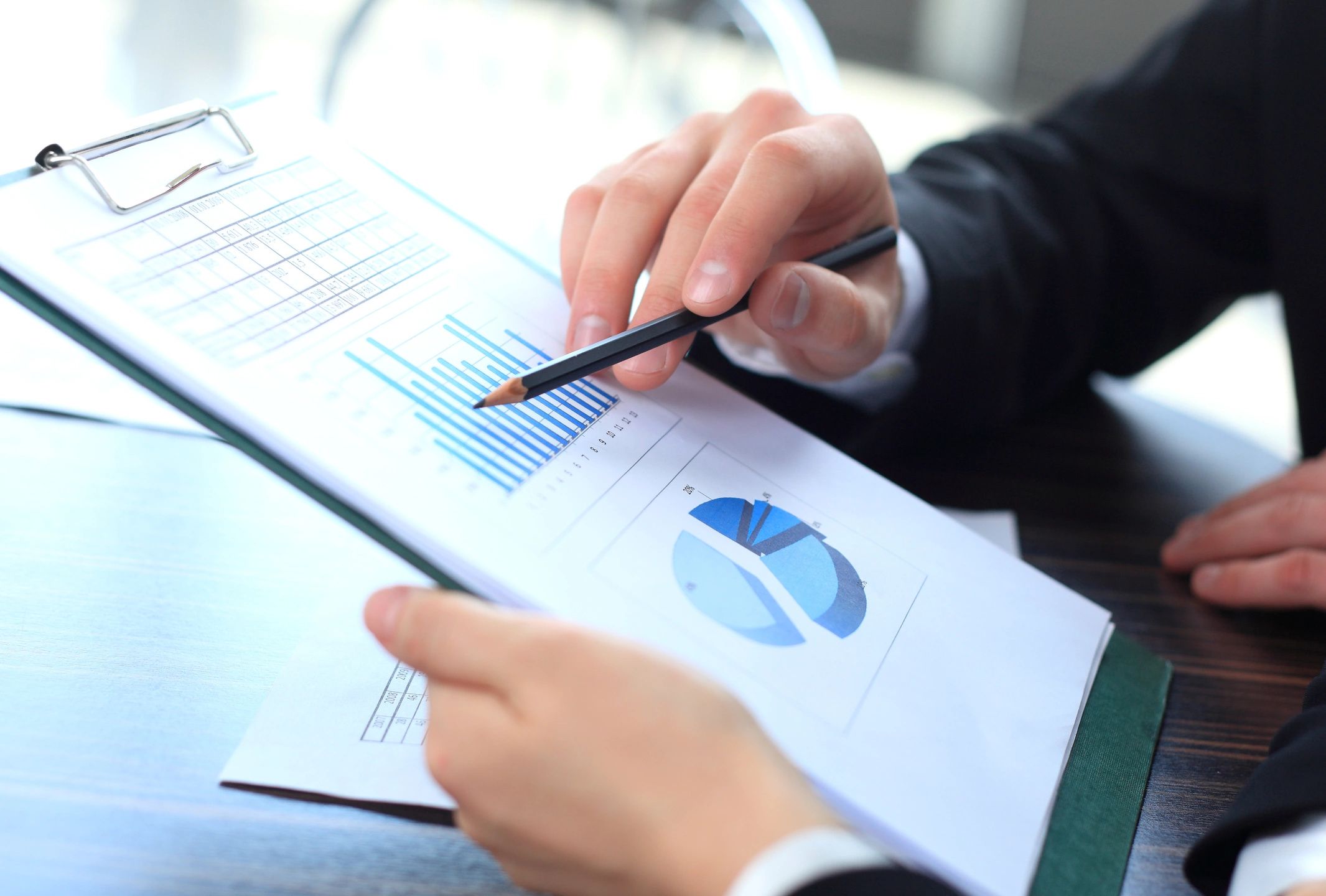 Identifying business analysis performance improvements